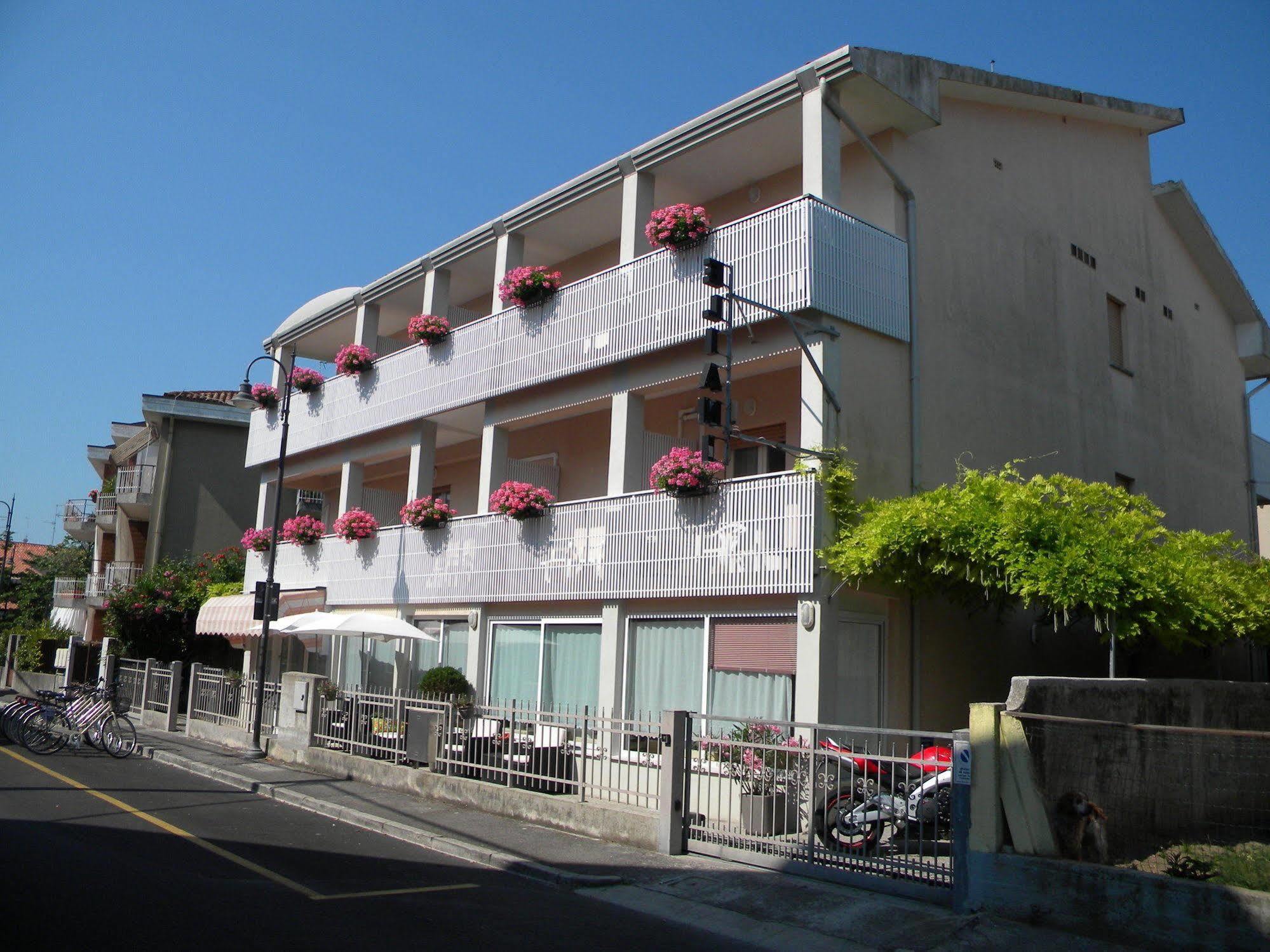 Hotel Eliani Grado Exterior photo